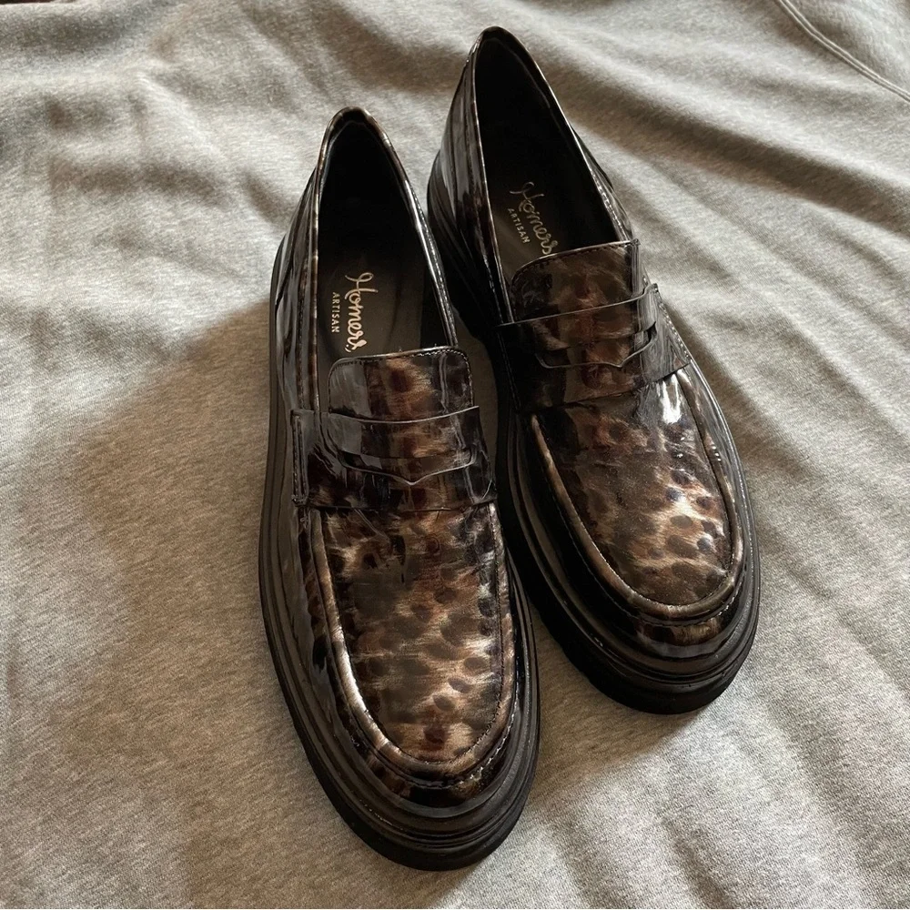 Homers Artisan patten leather loafer size 40